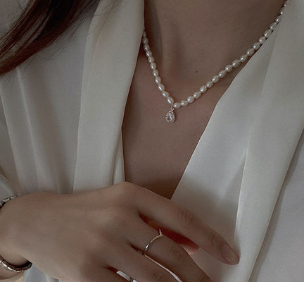 42cm de Natuurlijke Zoetwaterketting van de Parelhalsband 14.6g met de Zilveren Tegenhanger van S925