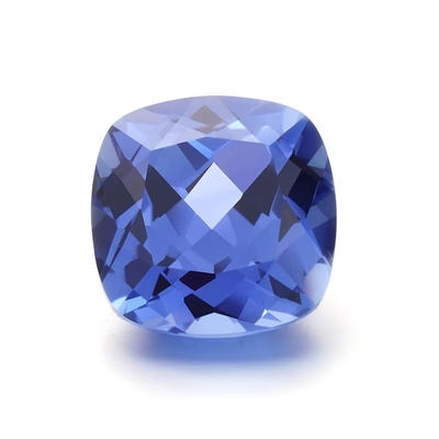 In het laboratorium geteelde blauwe saffier edelstenen in verschillende vormen en maten voor sieraden
