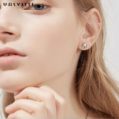Lucky Flower Zircon-Klaverkristal Diamond Stud Earrings